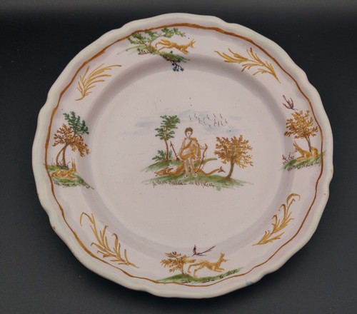 Moustiers assiette avec un - assiette,