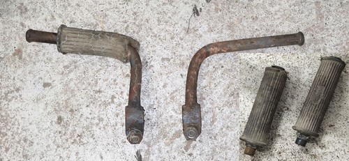 Repose pied 125 peugeot - 4,