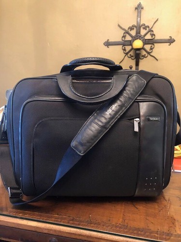Tumi black travel breifcase - breifcase, w/