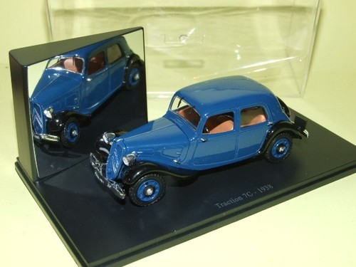Citroen traction bleu 1938 - 7c,