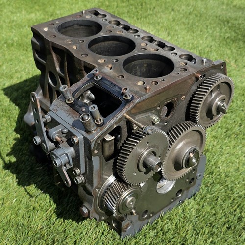 Kubota d1005 engine block - d1005,