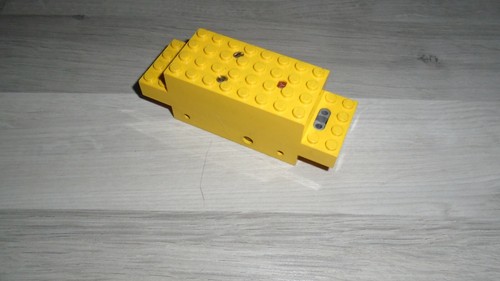 Moteur jaune lego vintage - moteur,
