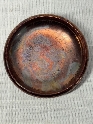 Petite céramique irisée par