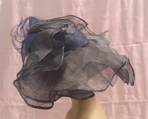 Neuf grand chapeau cérémonie - neuf,