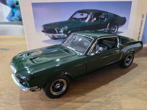 Autoart ford mustang gt - 1/18,