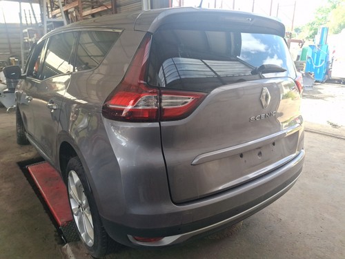Malle hayon arriere renault - malle/hayon,