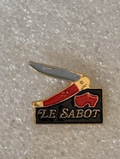 Pin’s Couteau Knife coutelier Laguiole Le Sabot Pliant Canif Lame Rouge Red