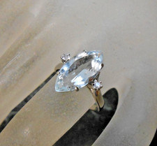 Bague or blanc 18 K sertie aigue marine et diamant  poincon tete d aigle  T52