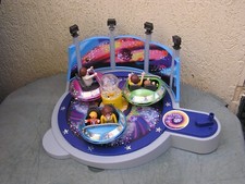 Playmobil : Manège soucoupes - lampe fonctionne - 5 personnages - fête foraine