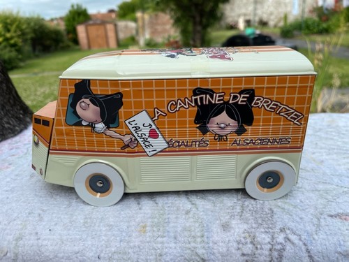 Boite biscuits tôle - à,