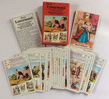 Petit Lenormand. Jeu de cartes divinatoires  avec notice bilingue - Grimaud 1976