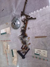 Triumph TR3 2 Aiguille Neuves Carbu SU Limora 1418 + Pieces Occasion Diverses