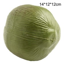 Noix de coco simul??es indiscernables parfaites pour d??corations de ferme