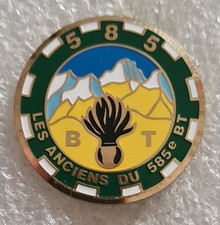 Train Insigne Type Pins des Anciens du 585 BT