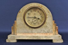 Ancienne horloge de manteau de