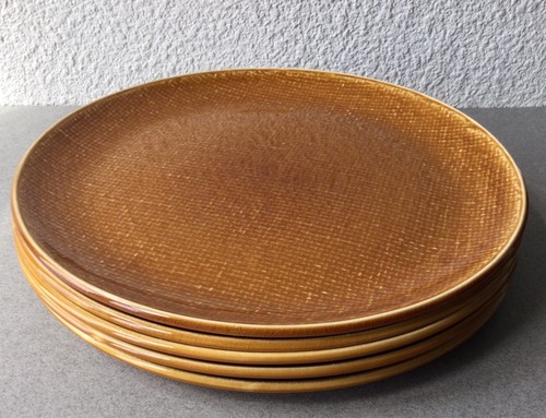 Grandes assiettes en - 5,