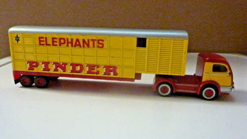 Cirque pinder camion panhard - cirque,