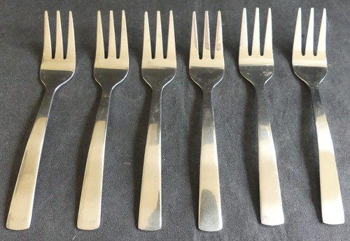 Lot fourchettes à - 6,
