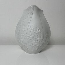 Vase en biscuit céramique