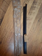 Lécheur de vitre extérieur droit Peugeot 205 - Réf 931143