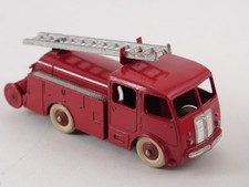 Dinky Toys F n° 32E  BERLIET Premiers secours de pompiers jamais joué