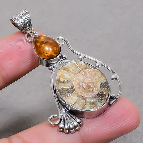 Pendentif cadeau fait main