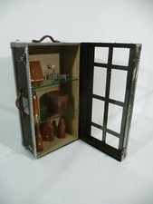 Malle officier Suisse transformée en armoire R973