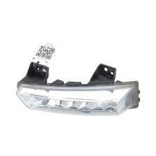 Feu diurne avant droit -