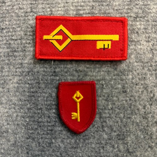 Insigne brodé coudre - coudre, royal