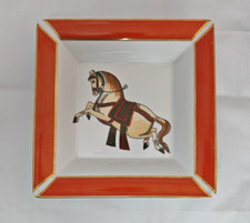 Cendrier en porcelaine de