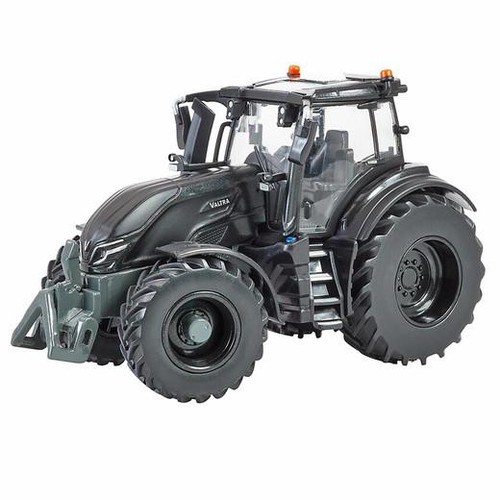 Britains valtra q305 - valtra,
