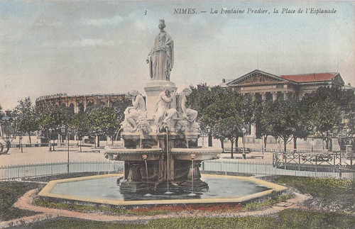 Nimes fontaine pradier - 30,