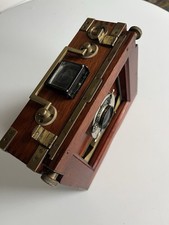 Chambre photographique . Lacour Berthio. Format 9x12cm .