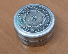 Jolie boîte à pilules