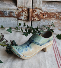 ANCIENNE CHAUSSURE PORCELAINE BISCUIT  PORTE AIGUILLE A CHAPEAUX