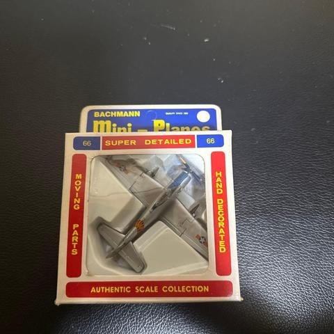 Figurine avion tomy bachmann - figurine,