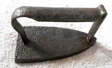 Petit Fer à Repassé, Acier