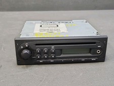Autoradio CD - Aux in - Renault Twingo II - livré avec code - 8200843548