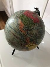 Petit globe ancien Cartes