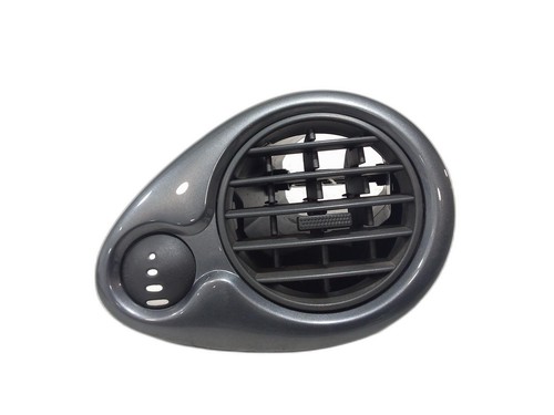 Grille aeration avant droite