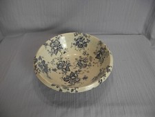 Vasque en faïence à décor