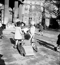 PARIS c. 1937 - Jeux d'Enfants