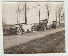 photo poilu avec 3 voitures véhicules à identifier tacot taxi de la Marne 