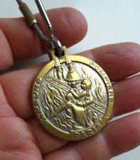 Ancien porte clé Sapeurs Pompiers PARIS. Médaille.