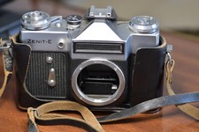 Appareil Photo argentique soviétique Zenit-E POUR PIECES