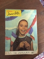 REVUE BD FILLETTE JEUNE FILLE