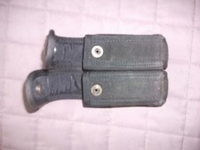 étui porte chargeur pour pistolet automatique  militaria