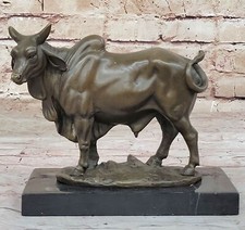 Sculpture statue animal - sculpture,