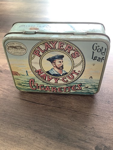 Ancienne boîte cigarette - ancienne,