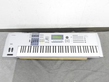 Yamaha MOTIF ES7 76 Key Synthesizer